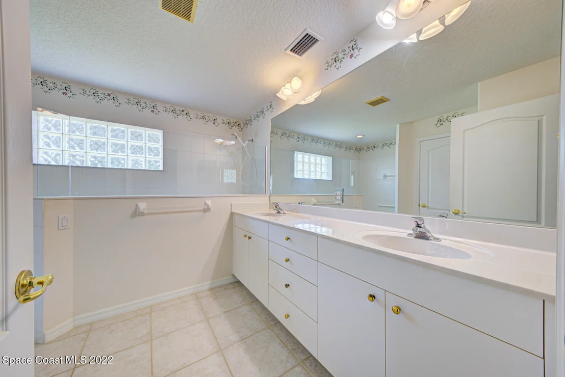 Photo of 801 Indian Oaks Drive