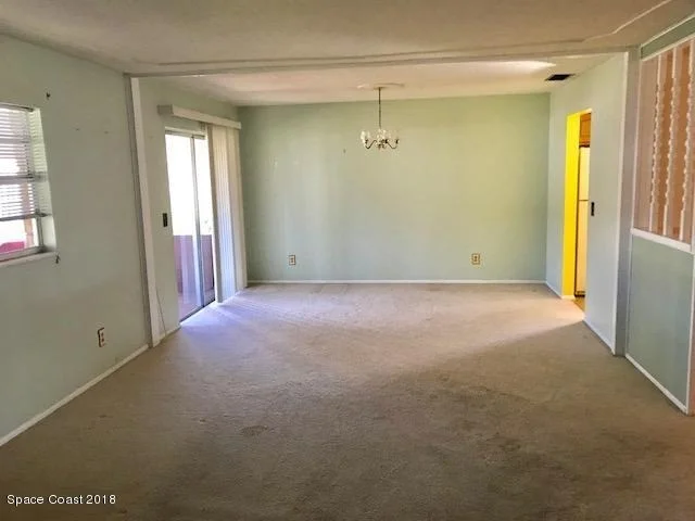 Photo of 2860 Bayeux Avenue