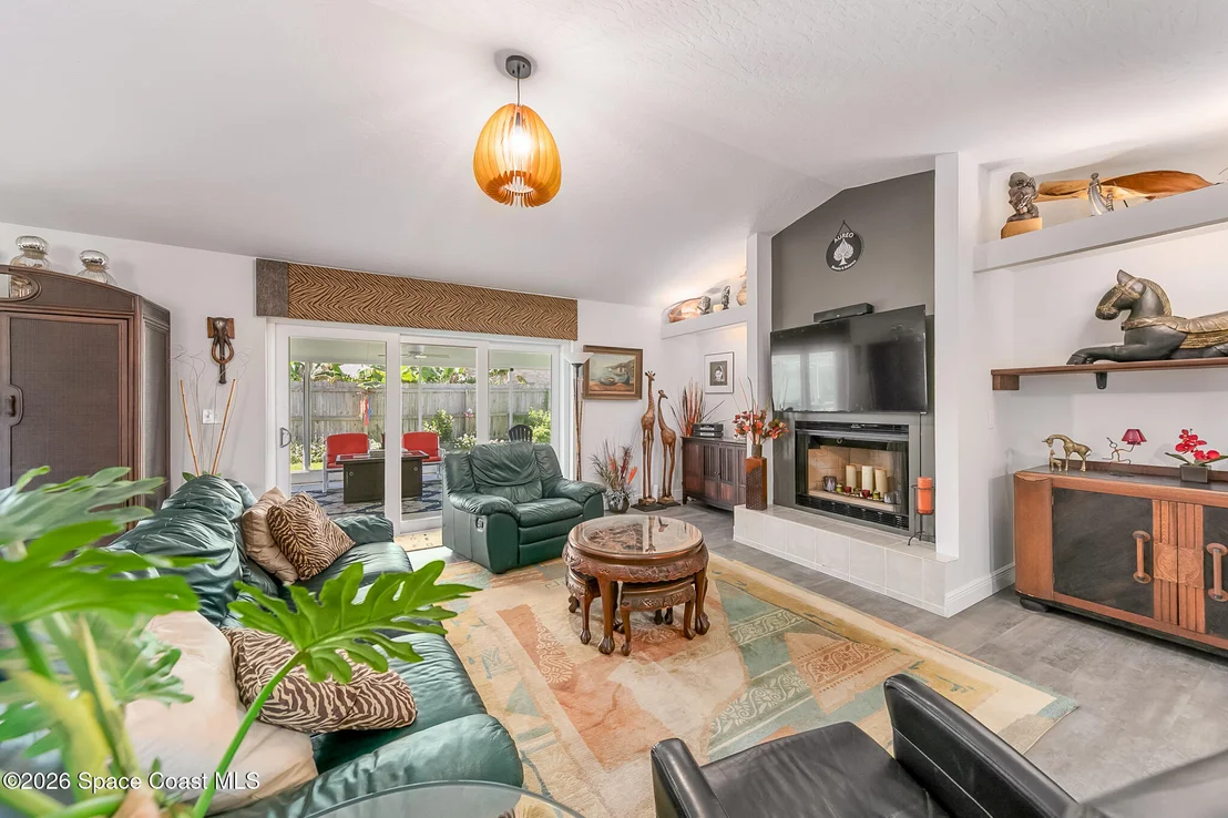 Photo of 2047 Bottlebrush Drive