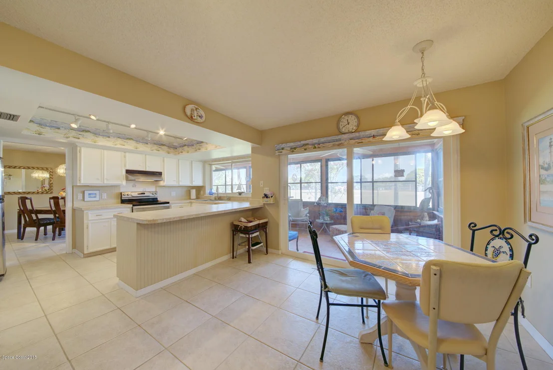 Photo of 452 Saint Johns Street