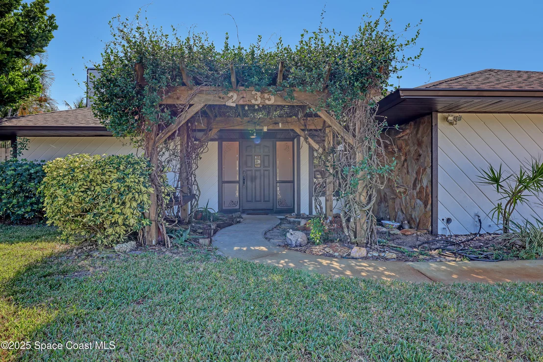 Photo of 235 Sand Dollar Road S