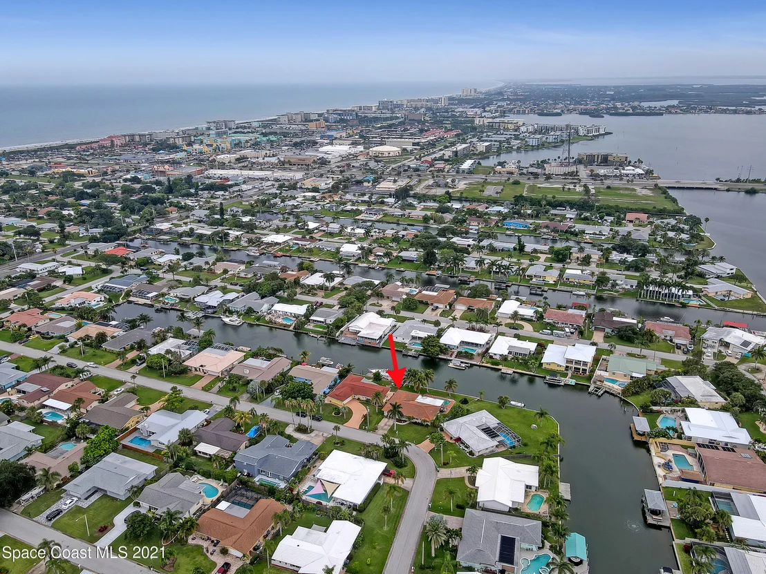 Photo of 375 Dorset Drive