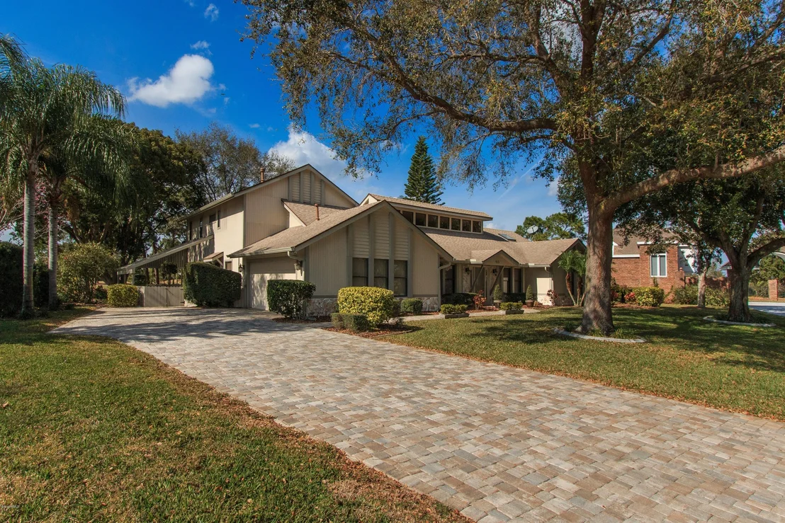 Photo of 610 Woodbridge Drive