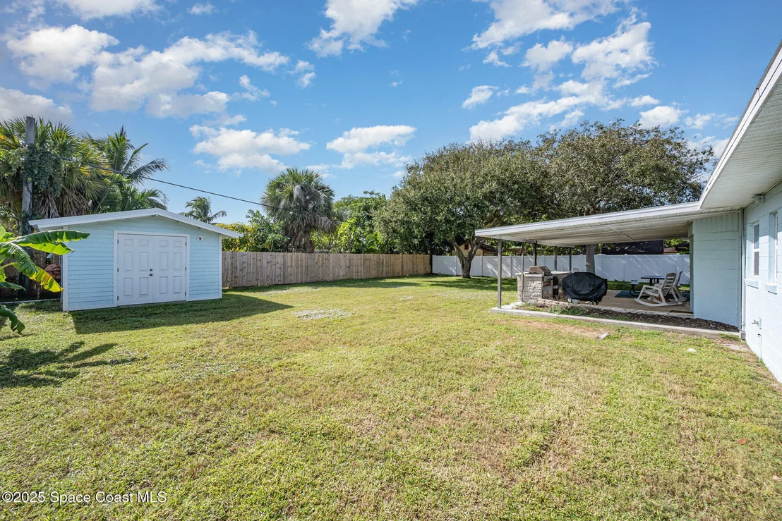 Photo of 113 W Leon Lane