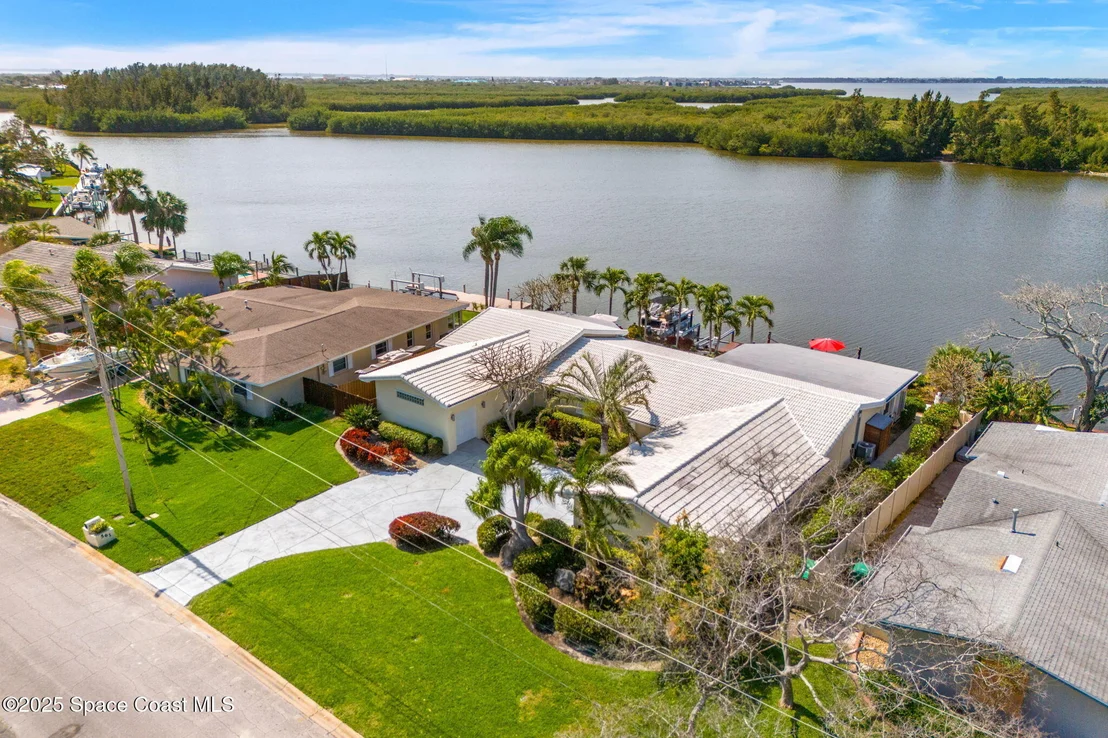 Photo of 561 Capri Road