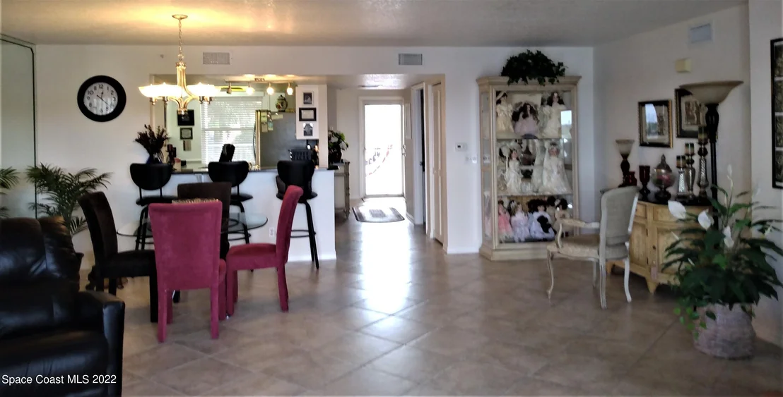 Photo of Unit 302 at 100 Riverside Drive
