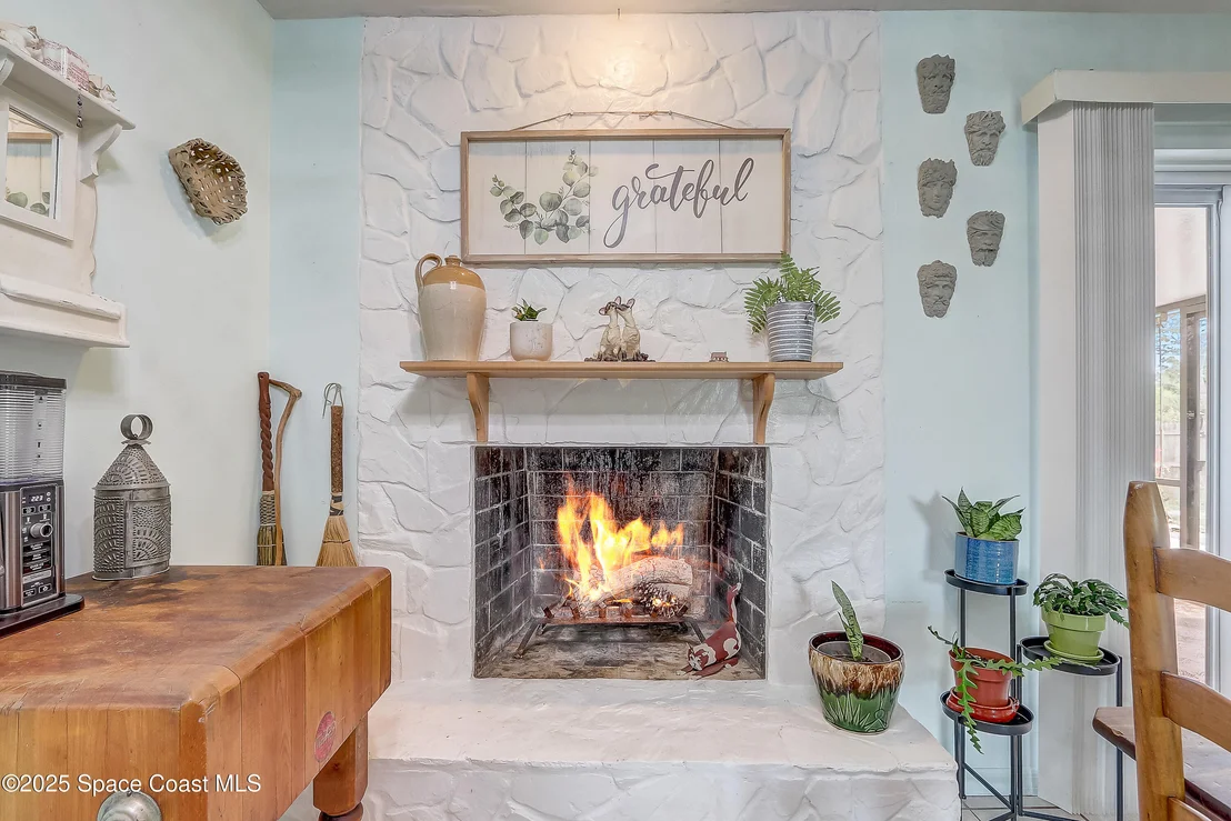Photo of 711 Cayuga Avenue NE