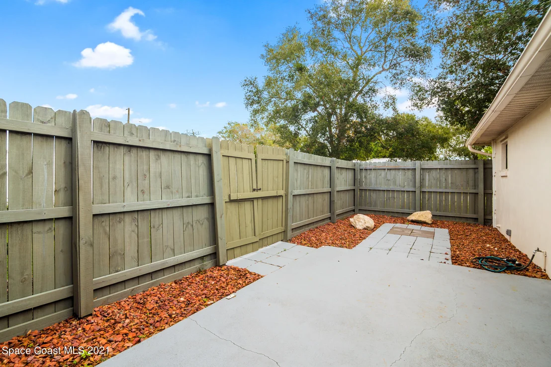 Photo of 942 Pineland Drive