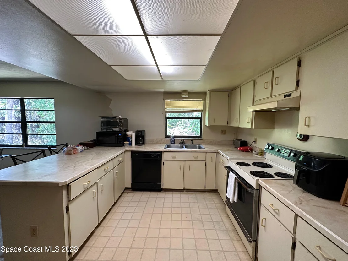Photo of 5360 Avocado Avenue