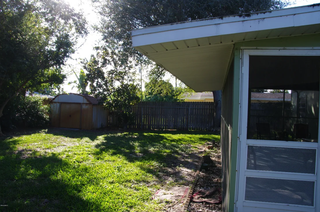 Photo of 311 Avenida De La Vista