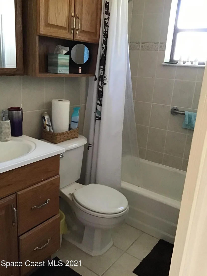 Photo of 301 Live Oak Lane
