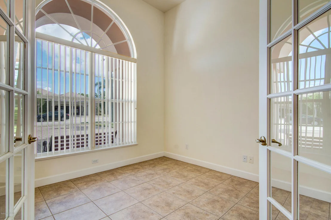 Photo of 1617 Auburn Lakes Drive