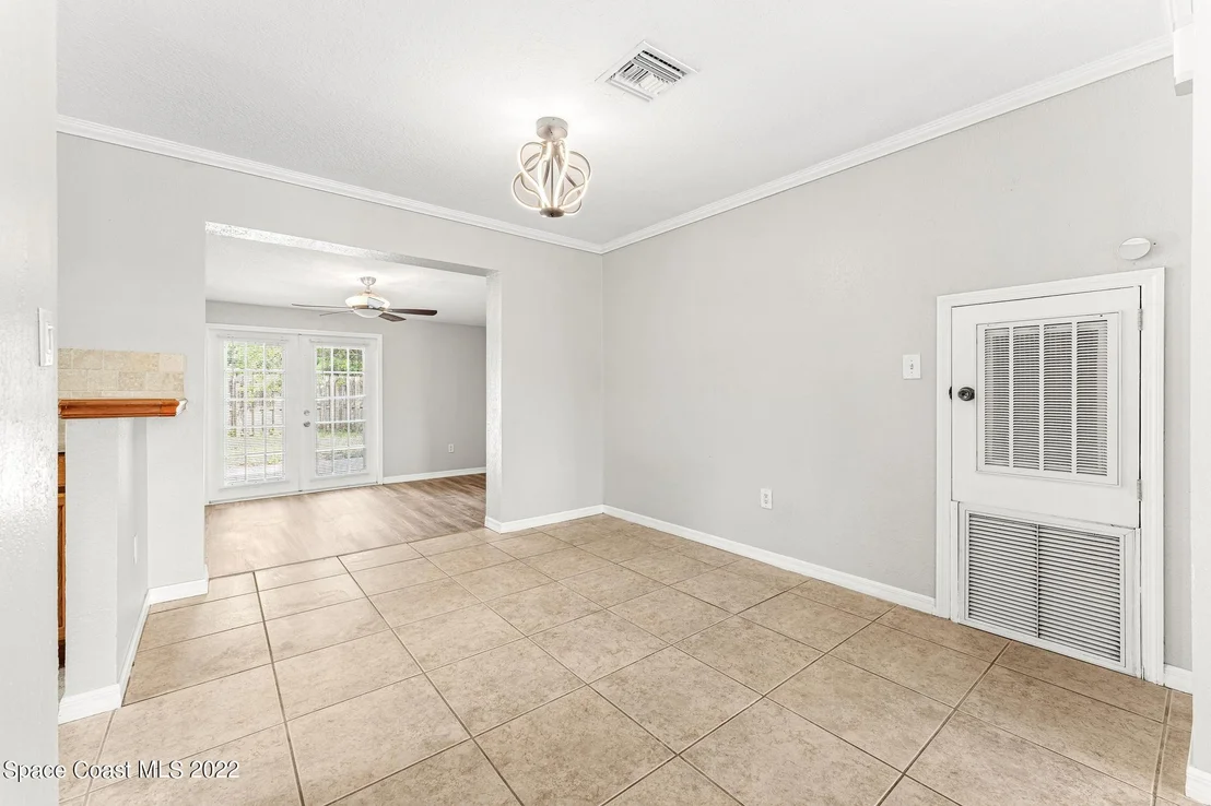 Photo of 2558 Sadler Lane