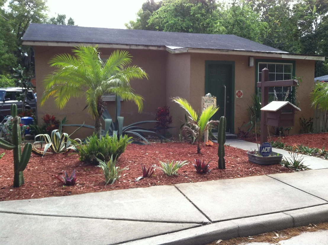 Photo of 2677 Marigold Avenue