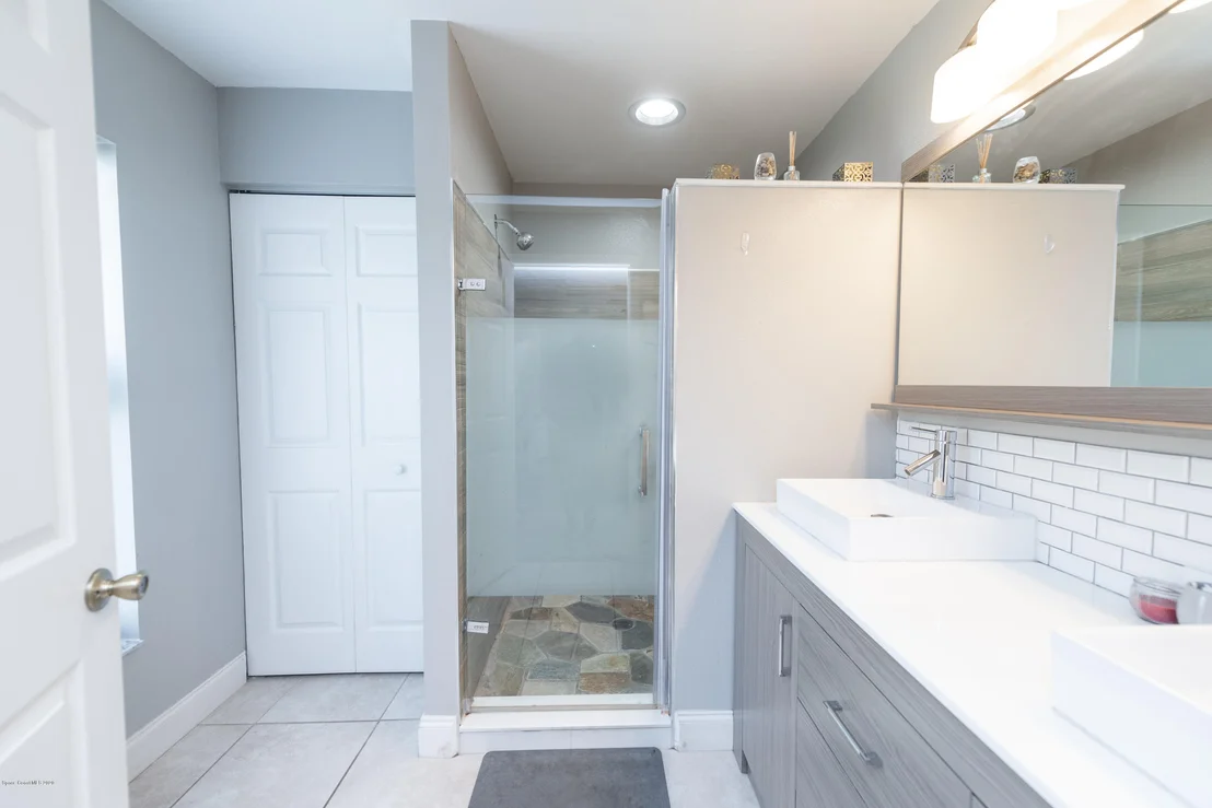 Photo of 6040 Adina Road