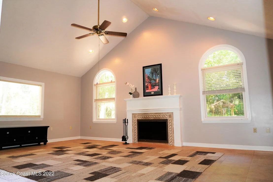 Photo of 686 Hammock Road