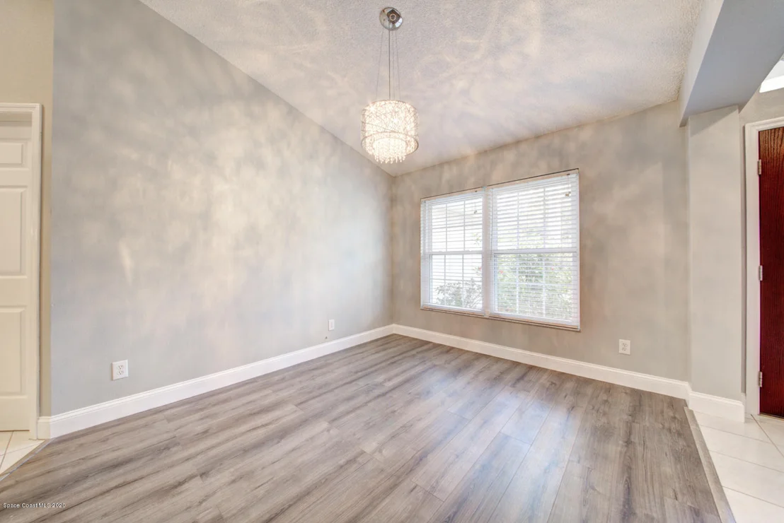 Photo of 6480 Adrian Street