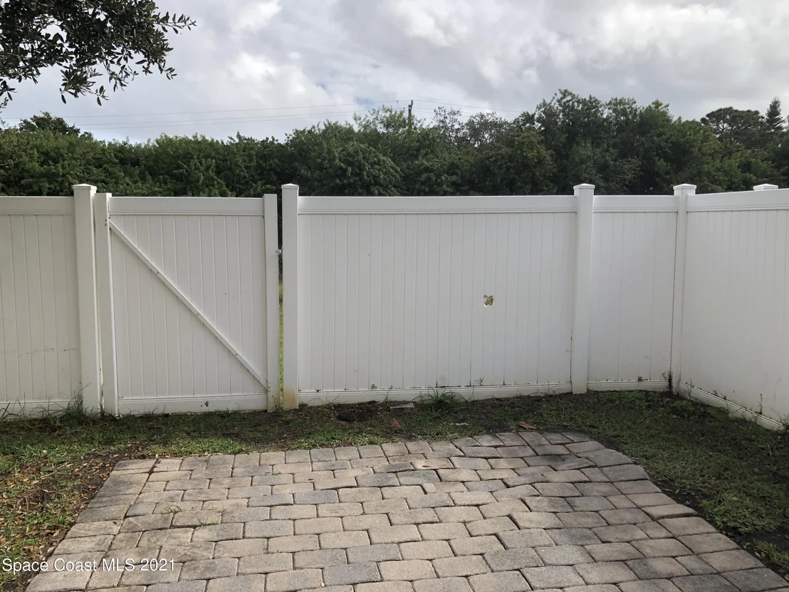 Photo of Unit 103 at 830 Luminary Circle