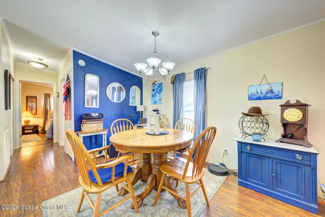 Photo of 385 Outer Drive