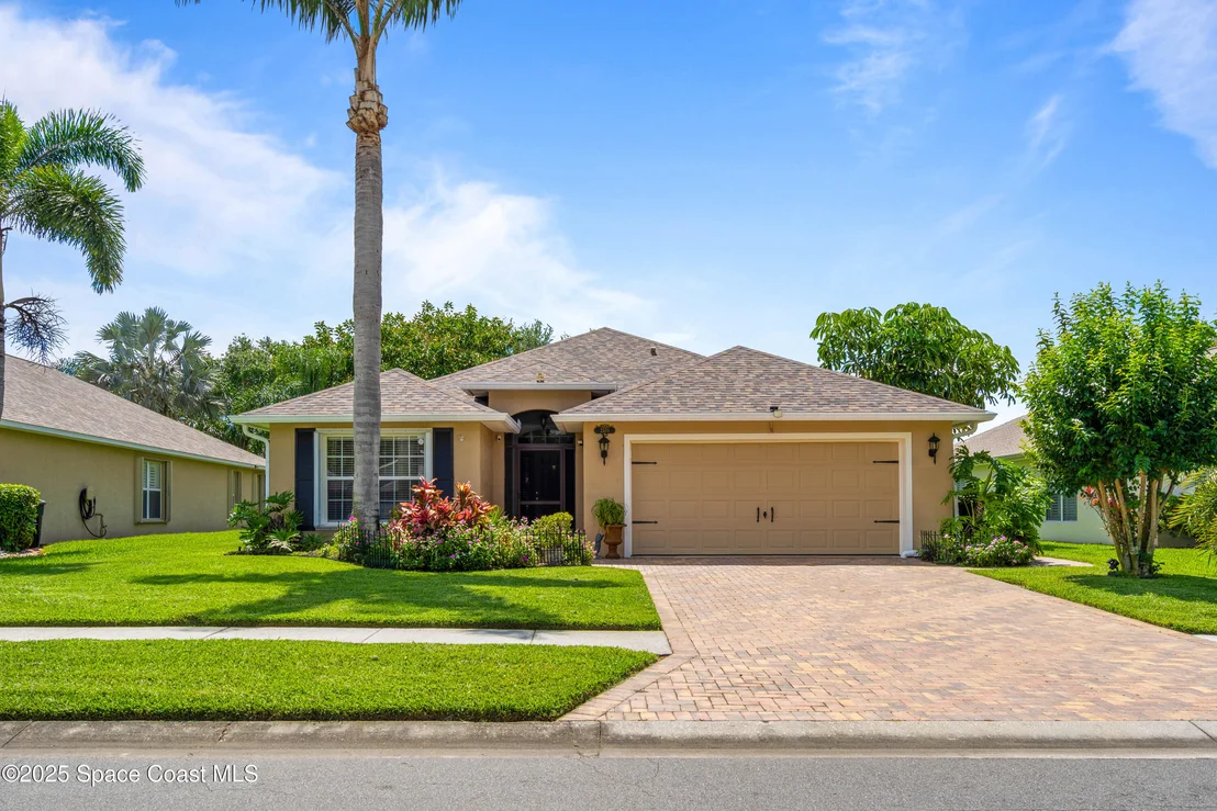 Photo of 2570 Stratford Pointe Drive