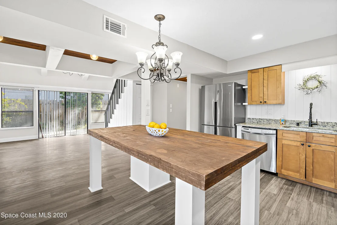 Photo of 473 Willow Tree Drive