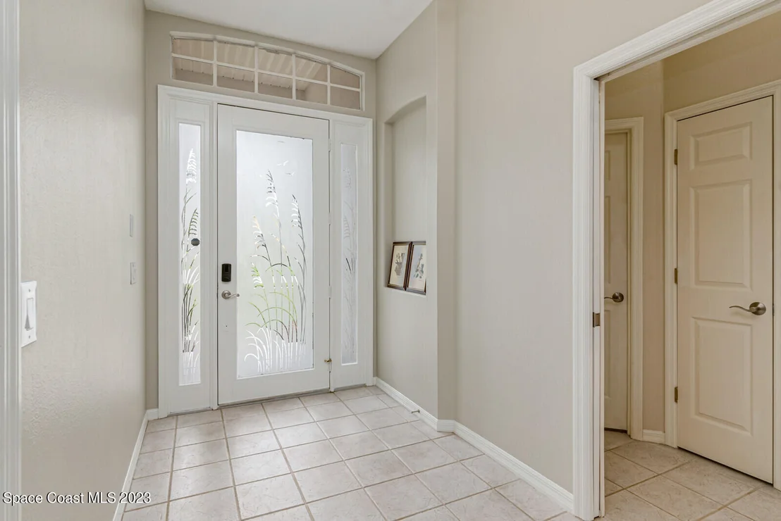 Photo of 859 Villa Drive