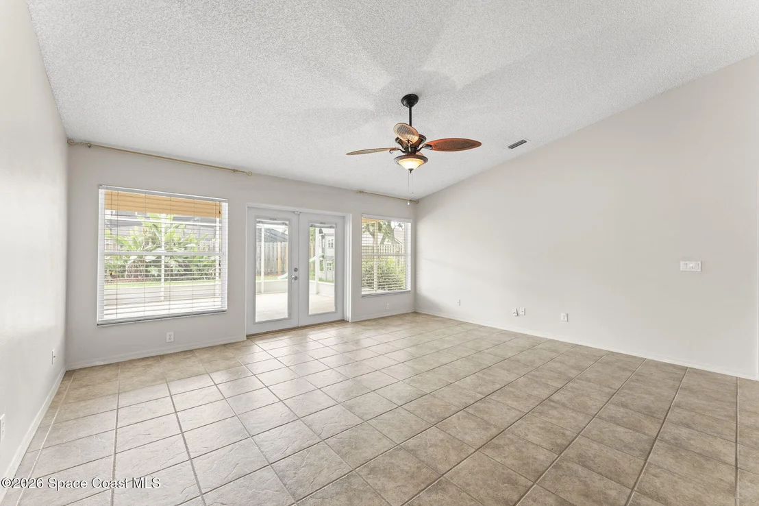 Photo of 970 Kingfisher Way