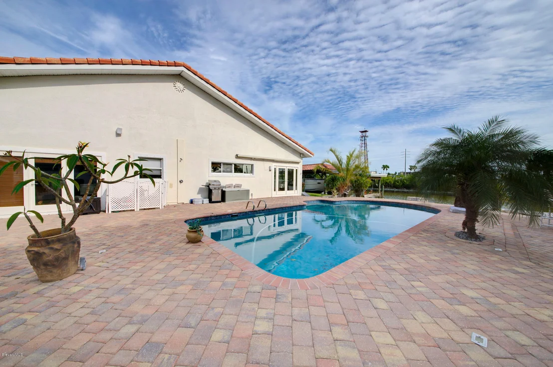 Photo of 469 Angelo Lane