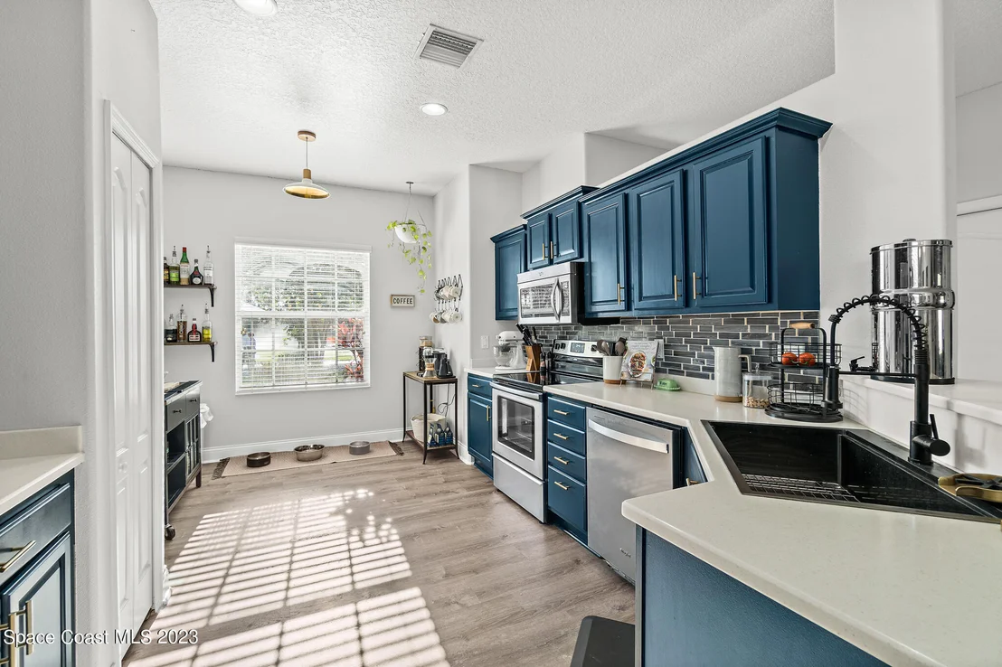 Photo of 362 Waterside Circle