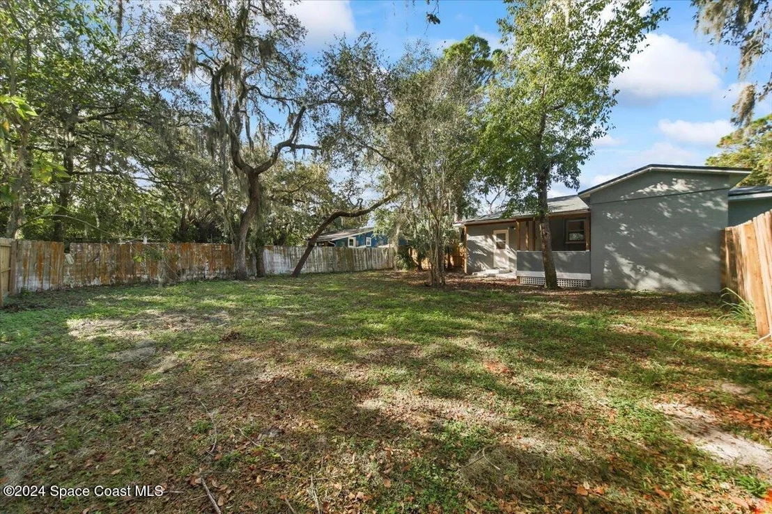 Photo of 2651 Pineapple Avenue