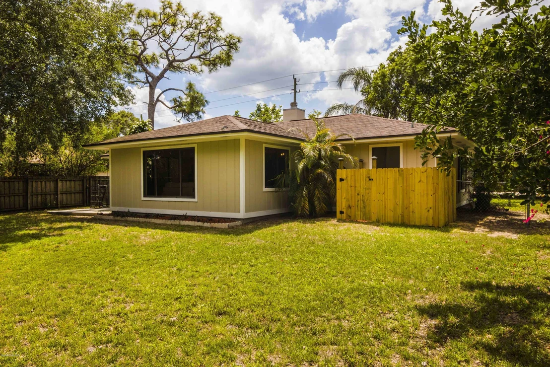 Photo of 11086 Roseland Road