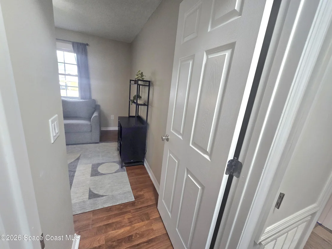 Photo of 910 Ithaca Avenue SE