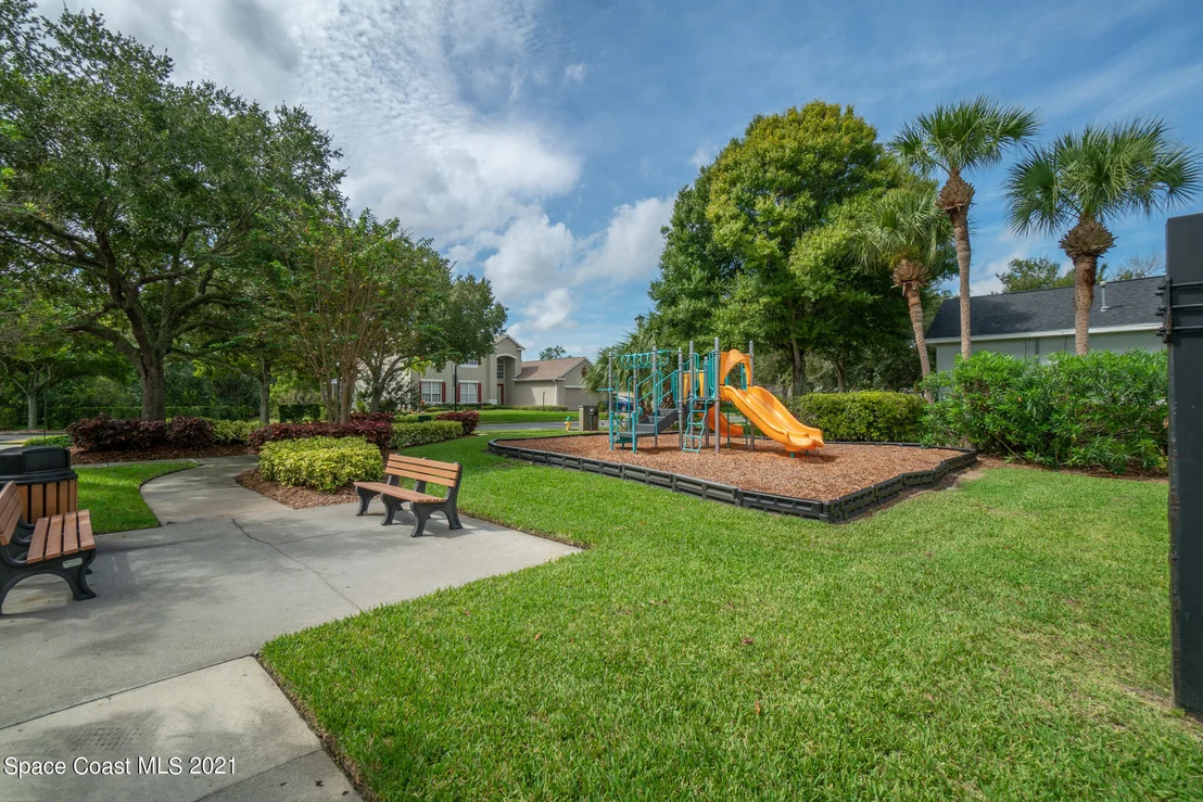 Photo of 5876 Arlington Circle