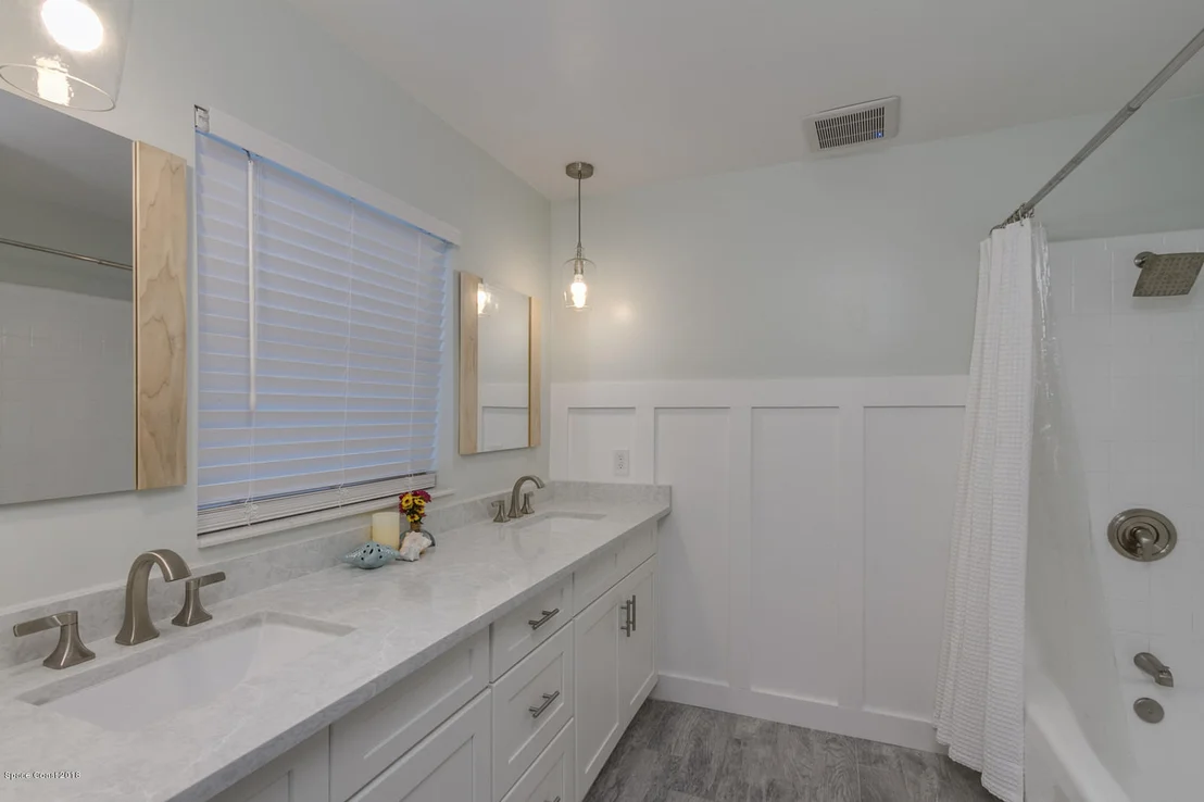 Photo of 37 W Point Drive