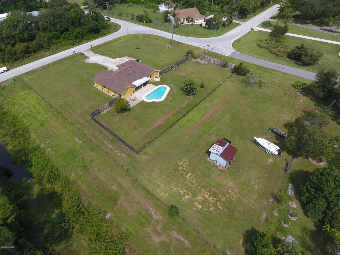 Photo of 4105 Alan Shepard Avenue