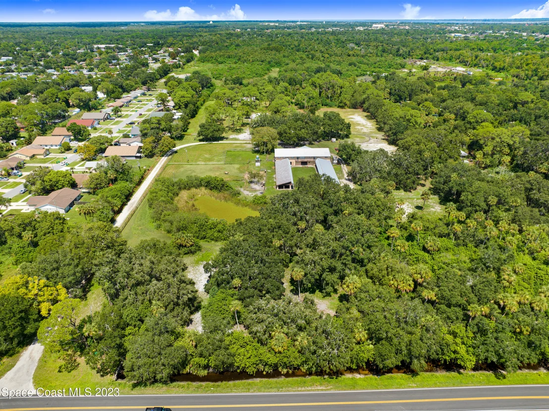 Photo of 2150 Lake Drive