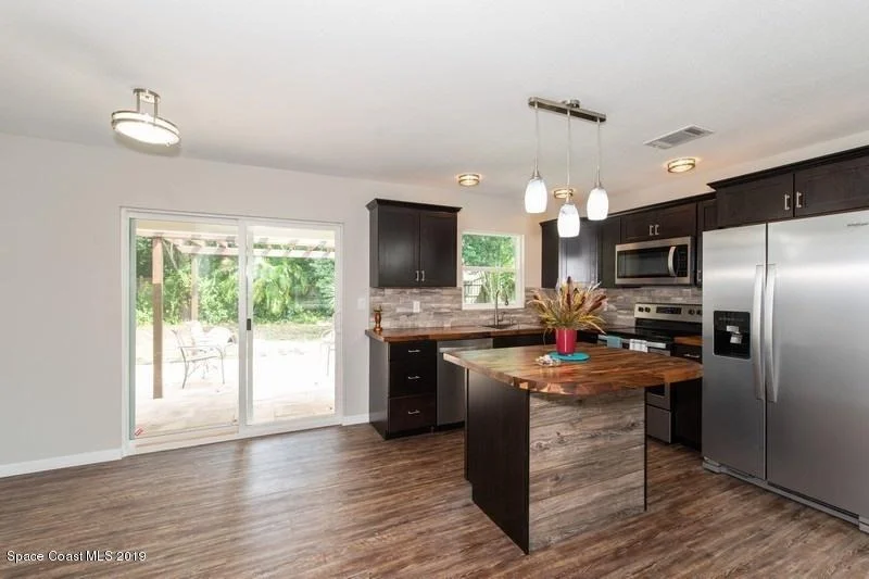 Photo of 2614 Locksley Road