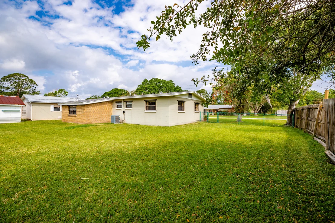 Photo of 1027 Green Road