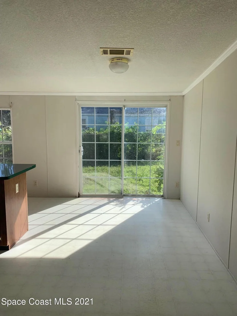 Photo of 351 Broadway Boulevard