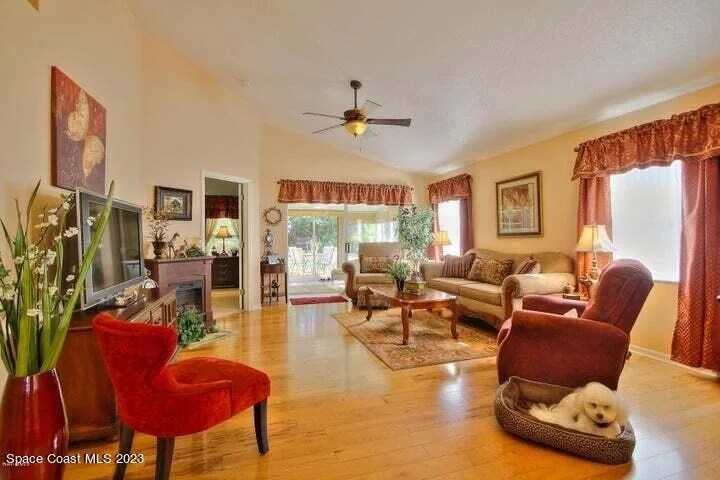 Photo of 991 Pine Creek Circle NE