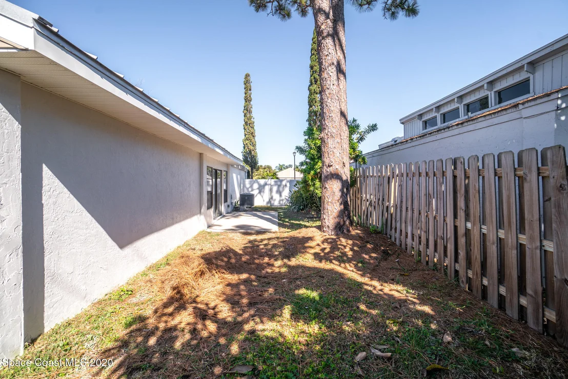 Photo of 473 Willow Tree Drive