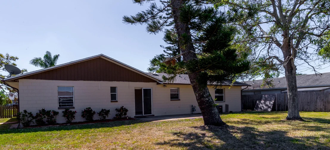 Photo of 1522 Spruce Road