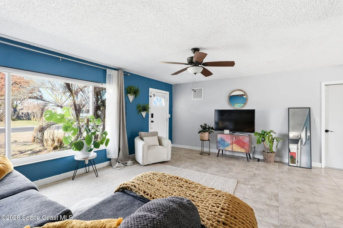 Photo of 705 Pelican Drive