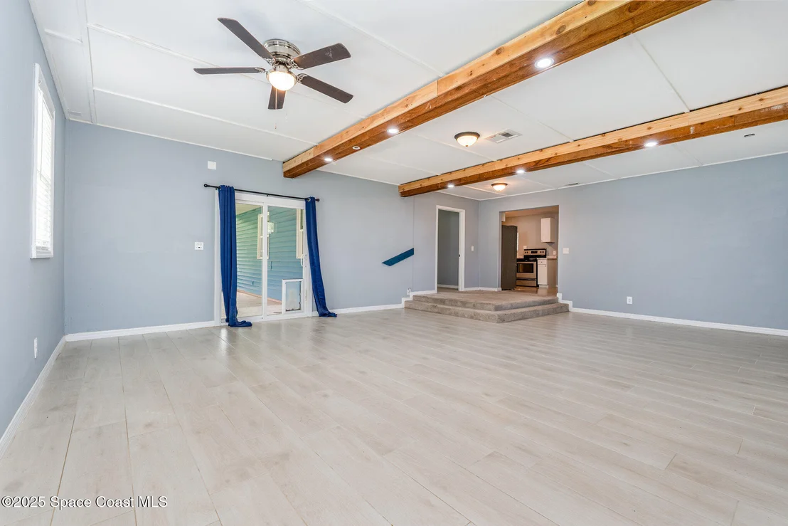 Photo of 190 Stephenson Drive NE