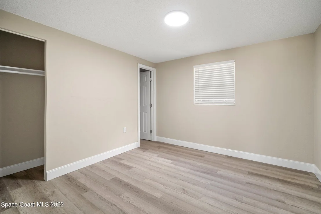 Photo of 1665 134th Avenue N