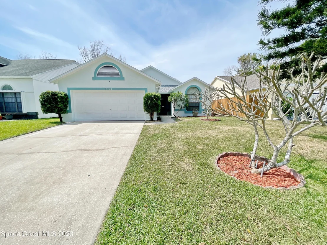 Photo of 1564 Clover Circle