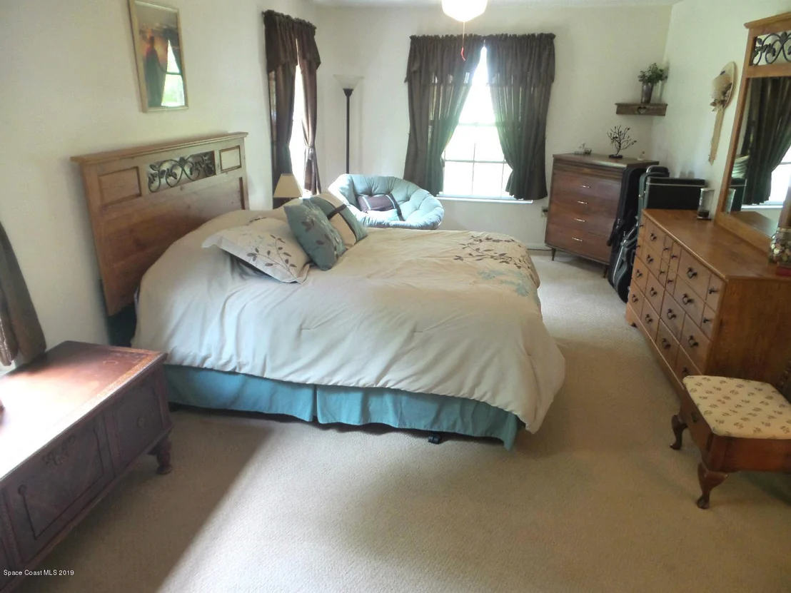 Photo of 612 Dundee Circle