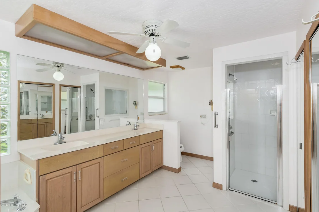 Photo of 582 Sanderling Drive