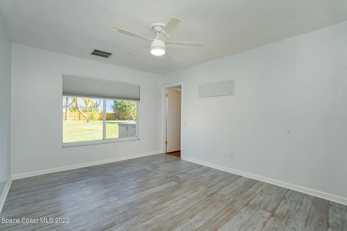 Photo of 1290 Bard Lane NE