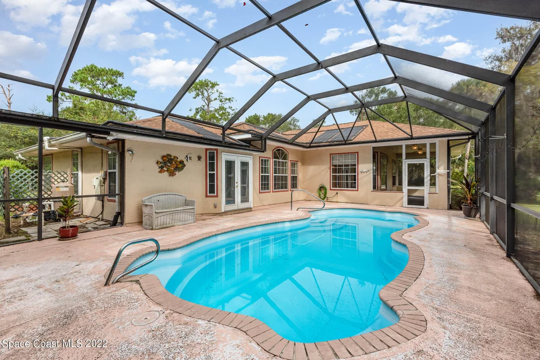 Photo of 3396 Lionel Road